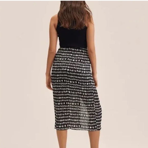 Mango Knot Printed Skirt Midi w/ Front Slit Black & White - Picture 4 of 4